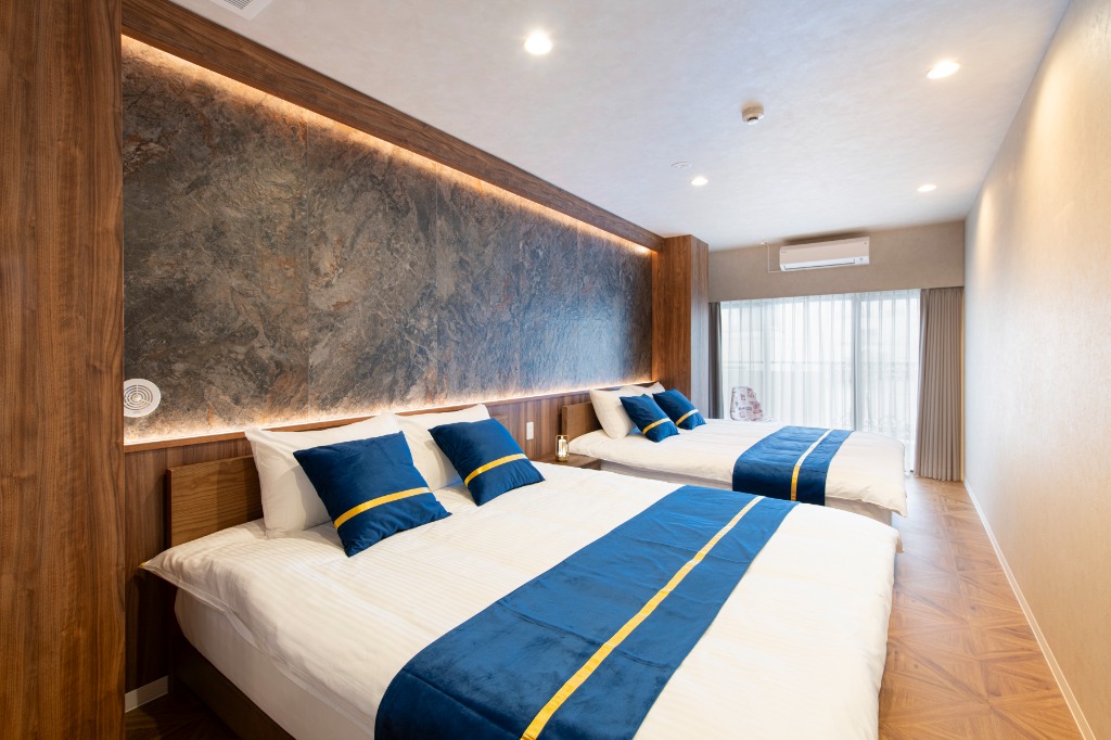YOKOHAMA STAY PREMIER ベッドルーム・リビング